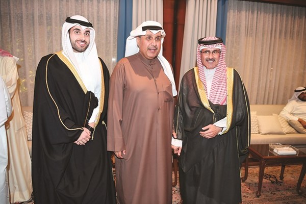 الشيخ مبارك الدعيج يقدم التهاني
