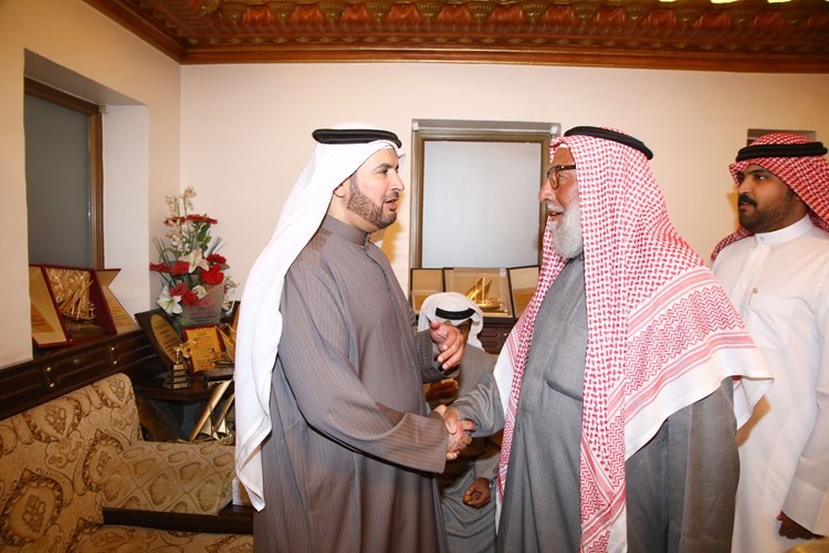 ترحيب بأحد أبناء الدائرة