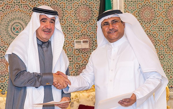 جائزة سنوية تحمل اسم الراحل عبدالعزيز البابطين بقيمة 100 ألف دولار
