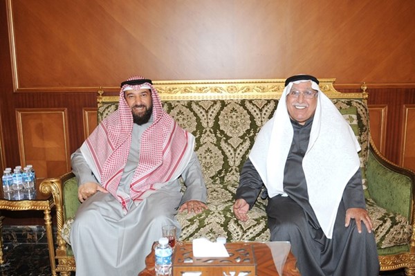 د. علي العمير في ديوان الفوزان