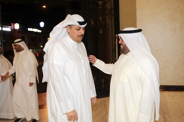 حديث بين جراح الفوزان وأحد الحضور