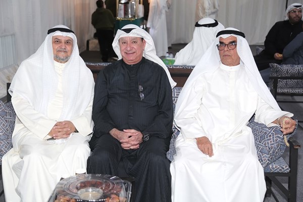 بعض ناخبي الدائرة الثالثة في مقر الصقعبي