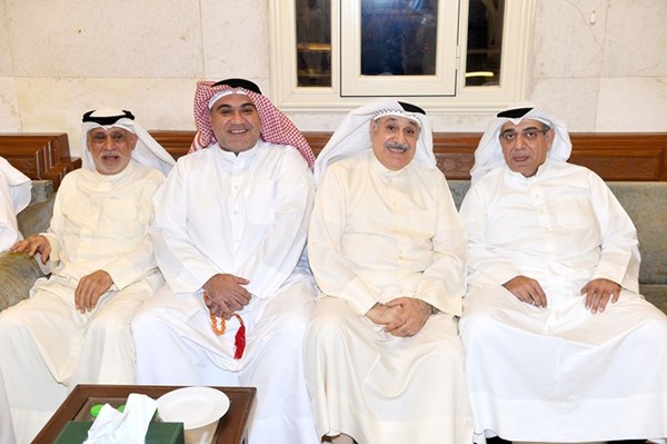 الحضور في ديوان عاشور