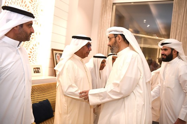 ثامر الدخيل مهنئا عادل الخرافي