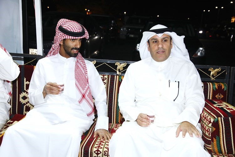 اثنان من مؤيدي د.محمد الدوسري
