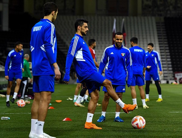 بينتو: من الصعب الفوز على "العنابي".. ولوبيز: "الأزرق" سيكون متحفزاً