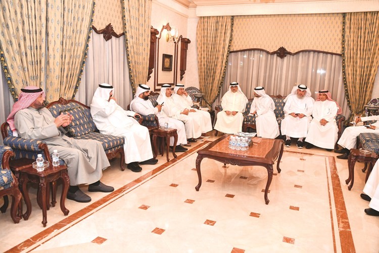 جانب من الحضور في ديوان المطير