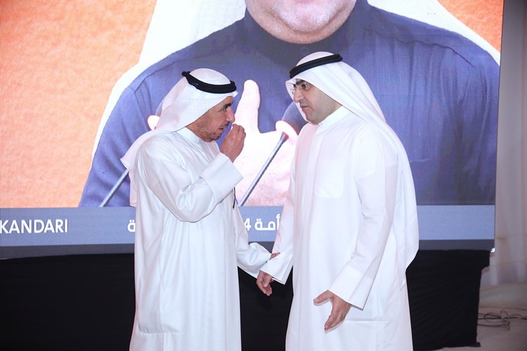 د. عبدالكريم الكندري في حديث مع د. حسن جوهر