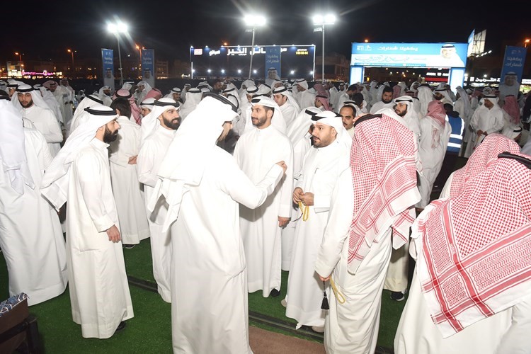 جمع غفير من أهالي الدائرة الخامسة