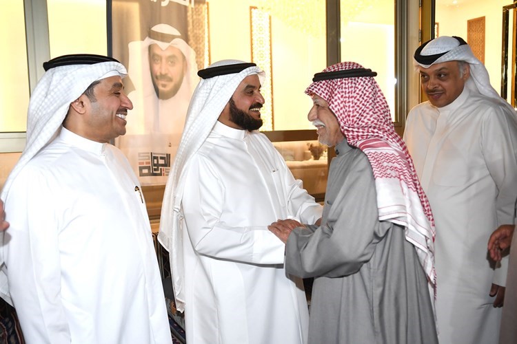 د.محمد الحويلة مرحبا بأحد الحضور