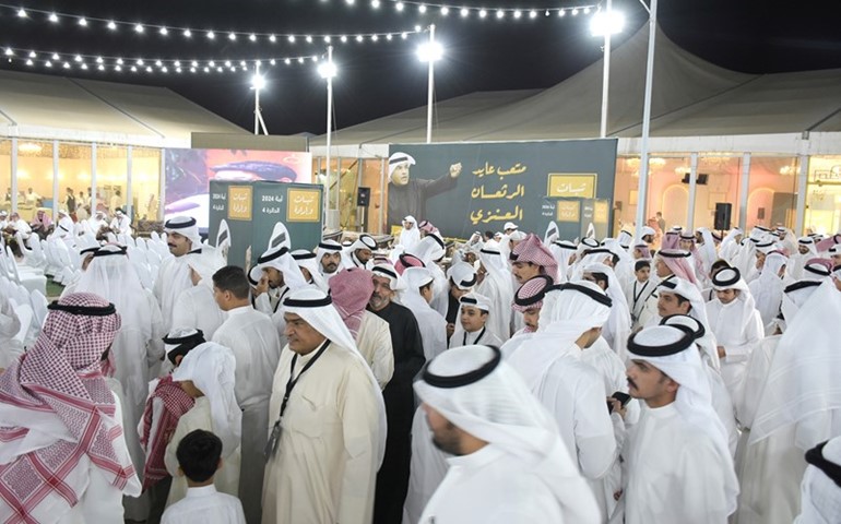 حشد من الناخبين في مقر النائب السابق مرشح الدائرة الرابعة متعب الرثعان