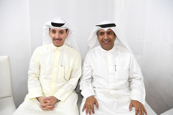 د.بدر الملا والنائب السابق صالح الملا