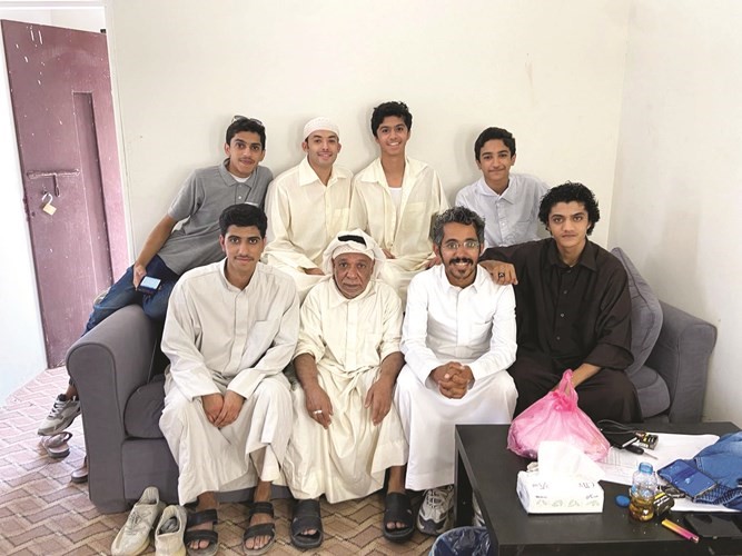 شباب وأبطال خيوط المعازيب