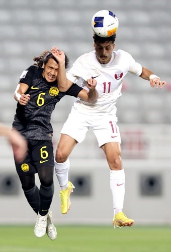 جانب من ودية الأولمبي القطري مع نظيره الماليزي