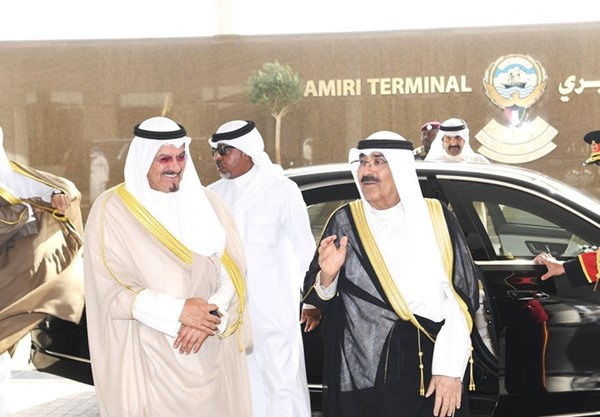 صاحب السمو الأمير مع الشيخ أحمد العبدالله