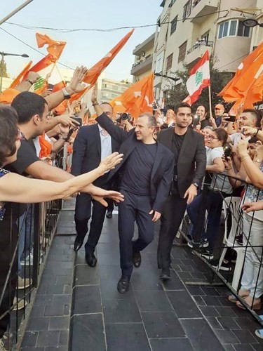 صور أرشيفية لرئيس التيار الوطني الحر جبران باسيل من إحدى المهرجانات السابقة (محمود الطويل)