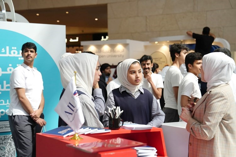 الجامعة الدولية الأمريكية تتألق في «ديراستي التعليمي»