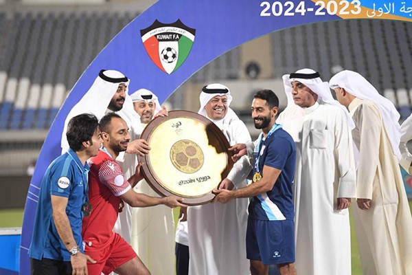 جانب من تتويج اليرموك بدرع دوري الدرجة الأولى 