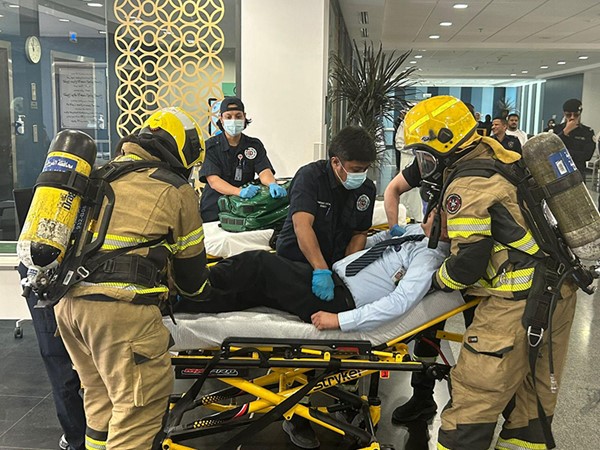 قوة الإطفاء العام نفذت تمريناً عملياً في مركز الفروانية التخصصي لطب الأسنان