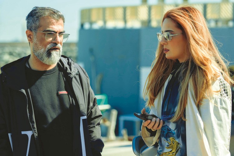 مدير الإنتاج فرزاد فرج مع الفنانة آسيا