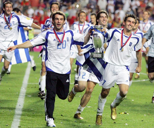 اليونان و «الهجوم الاقتصادي» بطلة 2004