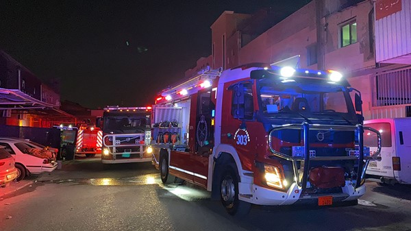 فرق الإطفاء تسيطر على حريق محل حلويات بمنطقة الشويخ الصناعية