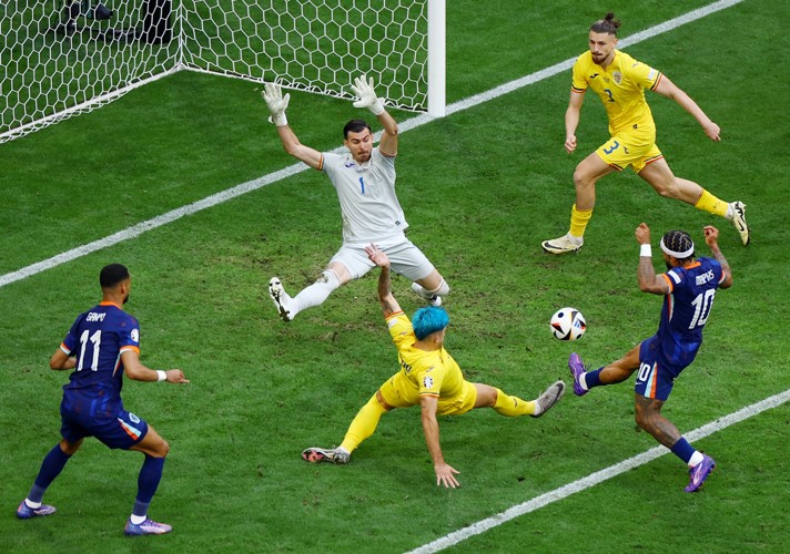 «الطواحين» تدور على رومانيا