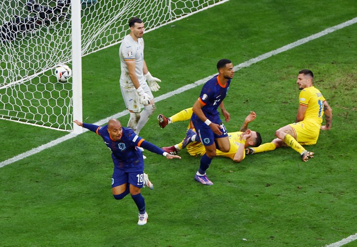 «الطواحين» تدور على رومانيا