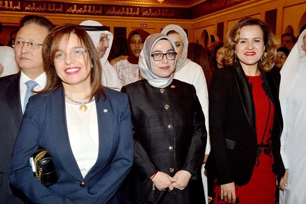 السفيرة الفرنسية كلير لوفليشر والسفيرة التركية طوبى نور سونمز ود. أميرة الحسن