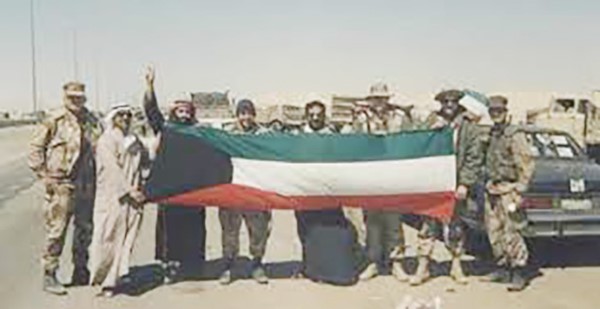 أهل الكويت فرحين بالتحرير