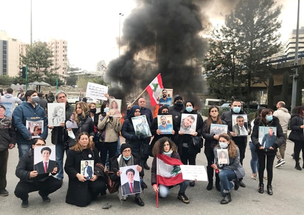 اعتصام سابق لأهالي ضحايا انفجار المرفأ أمام قصر العدل