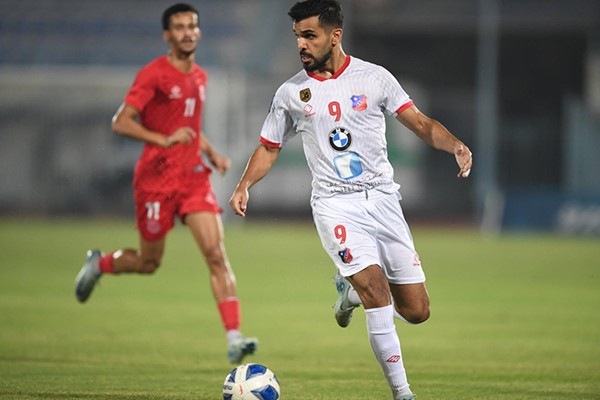 دوري زين: الكويت يتصدر بـ "ثلاثية " الفحيحيل