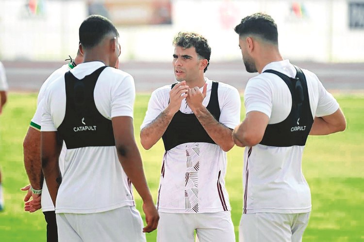 زيزو وحديث مع لاعبي الزمالك حول لقاء القمة في السوبر الأفريقي