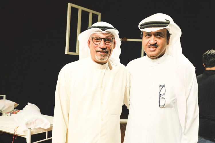 د.مبارك المزعل والإعلامي خالد الراشد	(ريليش كومار)