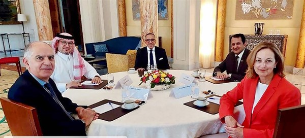 صورة أرشيفية لاجتماع سفراء اللجنة الخماسية (محمود الطويل)