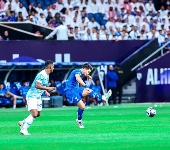 فوز سابع توالياً للهلال في الدوري السعودي