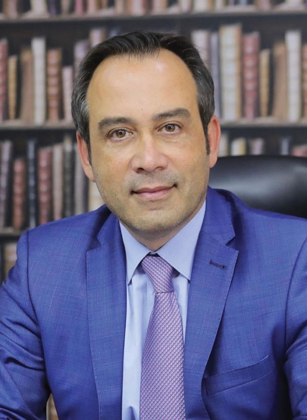 النائب نبيل بدر