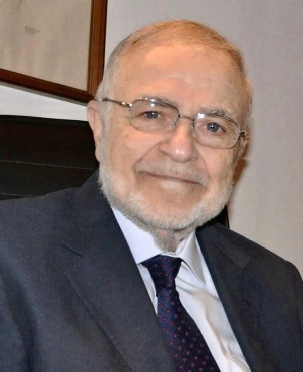 السفير السابق رياض طباره