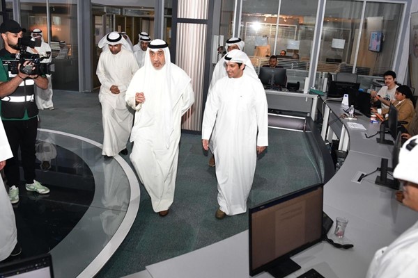 رئيس الوزراء بالإنابة بحث مع وزير الإعلام استعدادات تغطية القمة الخليجية الـ45: أهمية التعاون بين مختلف وزارات ومؤسسات الدولة لتحقيق التكامل والتنسيق بين الجهود