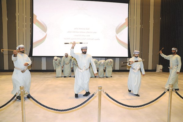 جانب من الاحتفال بالعيد الوطني العماني