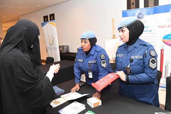 قوة الإطفاء العام تشارك في مؤتمر الكويت للأمن الغذائي والدوائي