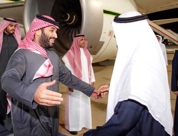 صاحب السمو الشيخ محمد بن زايد آل نهيان رئيس دولة الإمارات العربية المتحدة مرحبا بصاحب السمو الملكي الأمير محمد بن سلمان ولي العهد  رئيس مجلس الوزراء السعودي	 					(واس)