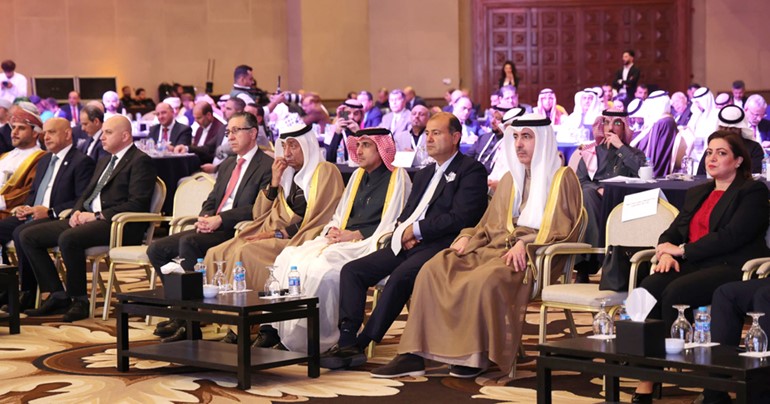 السفير حمد المري في مقدمة الحضور