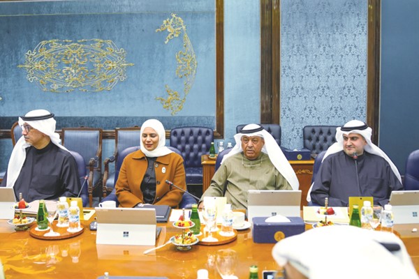 ناصر السميط وطارق الرومي ونورة الفصام وخليفة العجيل