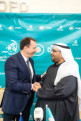 الرئيس التنفيذي لتطبيق داوي بدر ششتري والمدير التنفيذي لمستشفى الكويت أليكساندر جانكولسكي