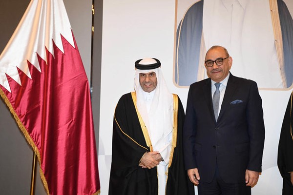 السفير العراقي المنهل الصافي مباركا
