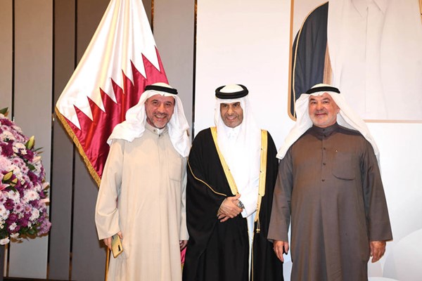 صالح عاشور مهنئا
