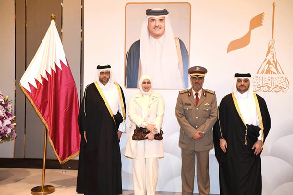 وزيرة المالية ووزيرة دولة للشؤون الاقتصادية والاستثمار نورة الفصام تهنئ بالعيد الوطني القطري