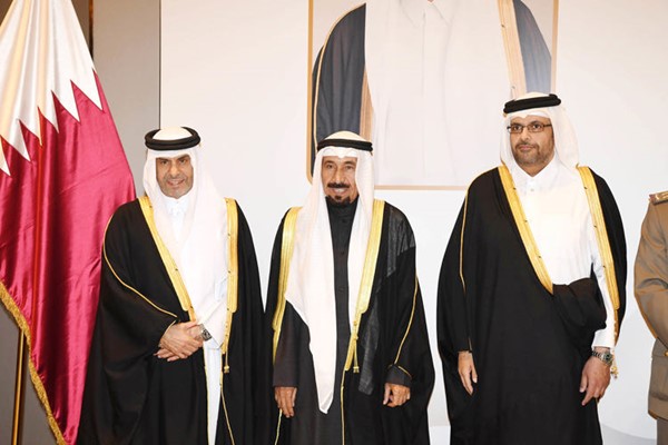 الشيخ علي الجابر مهنئا