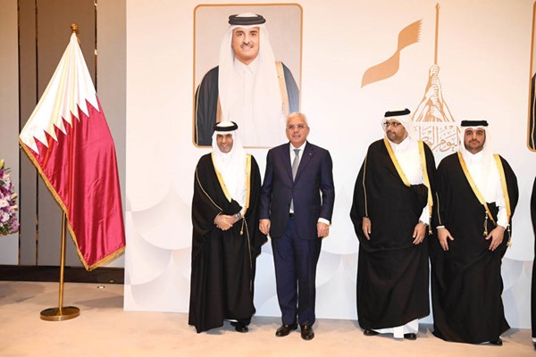 السفير الفلسطيني رامي طهبوب يقدم التهاني
